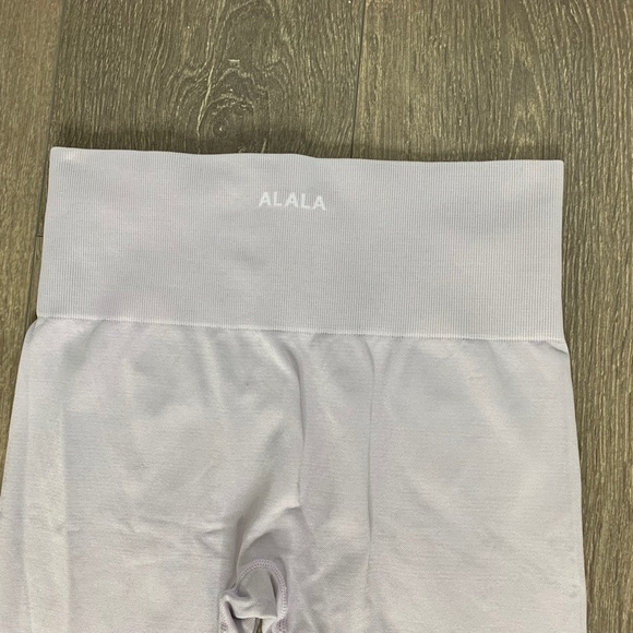 Alala Camo Seamless Legging High Waist Perforated Laser Cut Lilac Size Small - Picture 12 of 16